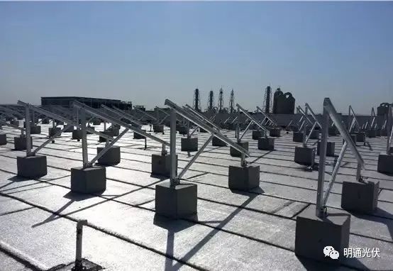 屋頂式光伏安裝4 屋頂式光伏安裝4